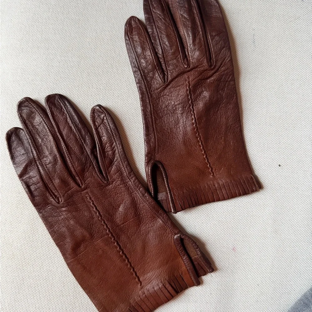 Vintage Brown Leather Gloves with Fringe Detail